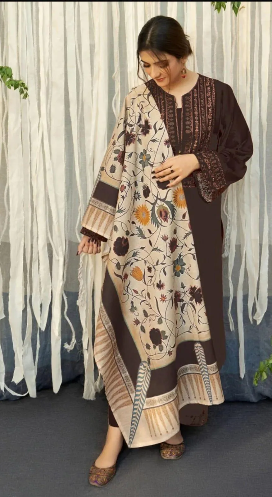 3 Pcs Women's Unstitched Embroidered Suit - Online Shopping in Pakistan - BUNDLIV