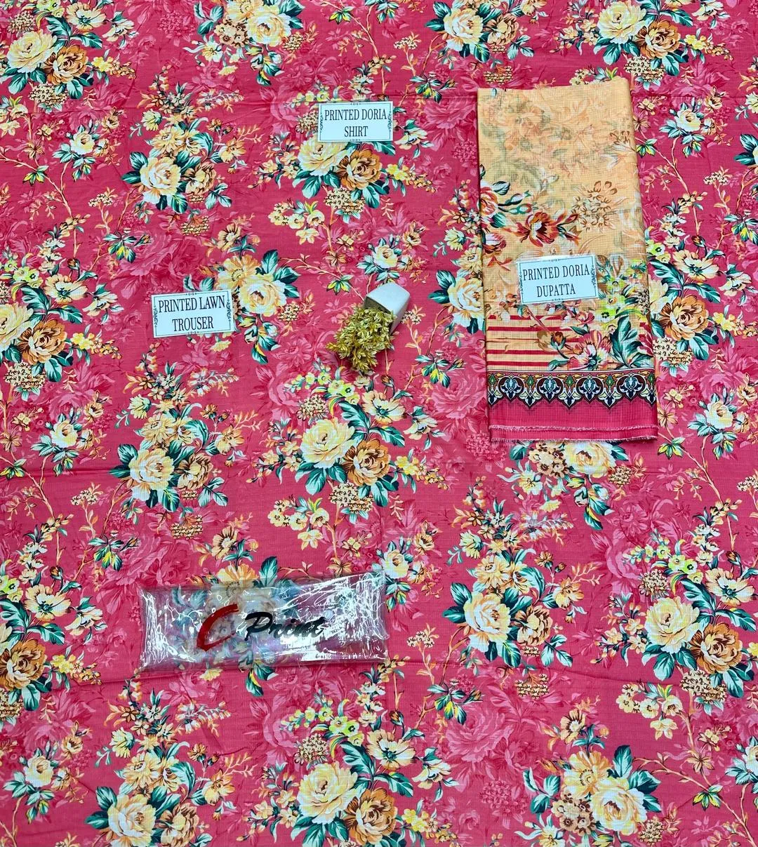 3 Pcs Women's Unstitched Printed Suit View Gallery - Pakistan