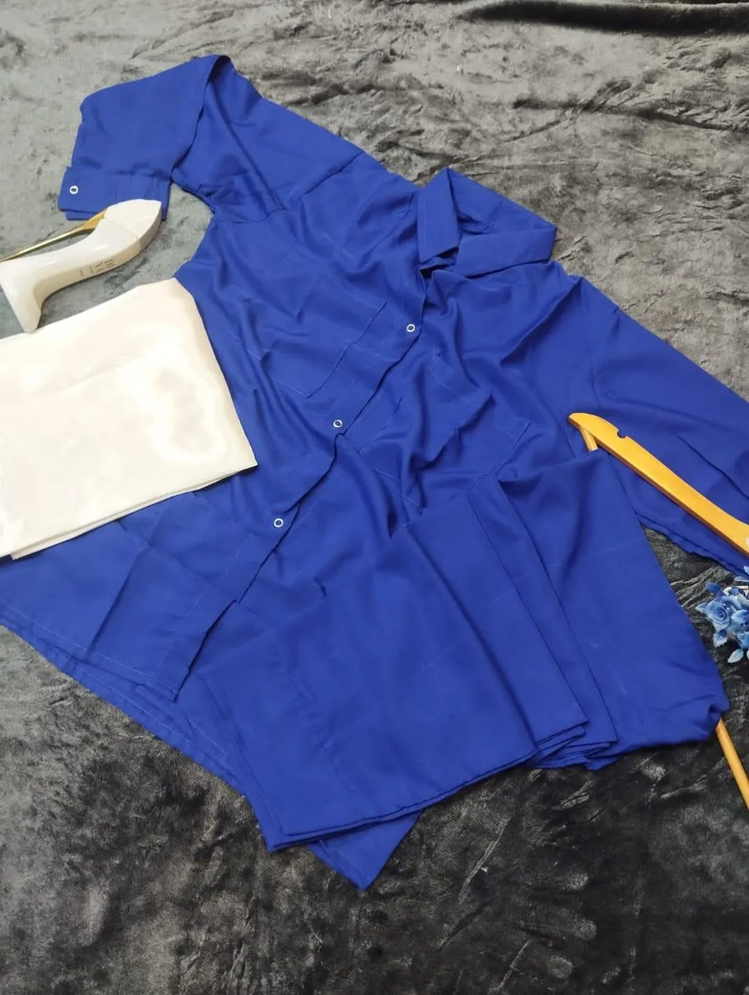 3 Pcs Women's Stitched Georgette Plain Suit View Gallery - Pakistan