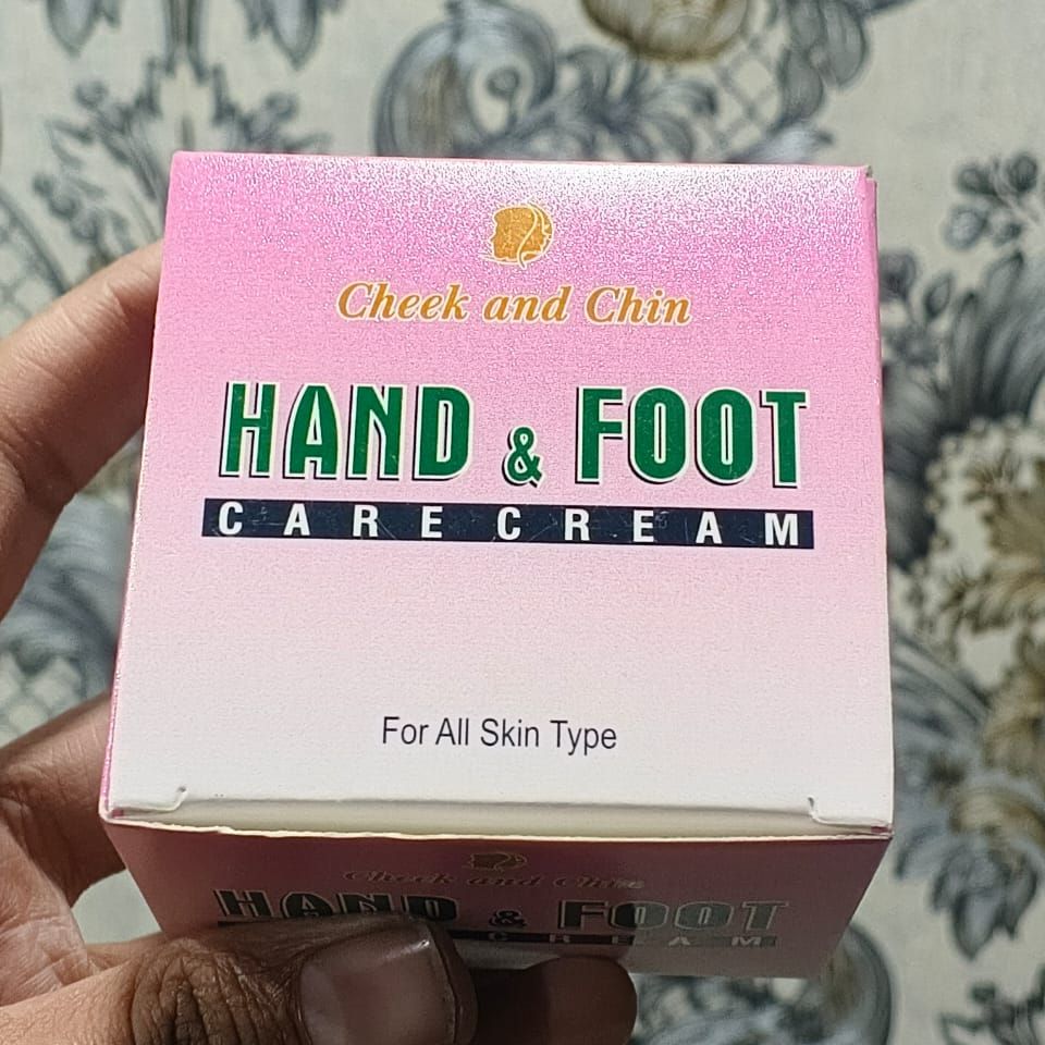 Pure Velvet Hand And Foot Renewal Cream Advanced Softness Therapy For Smooth Nourished And Comfortable Skin Care - 70g View Gallery - Pakistan