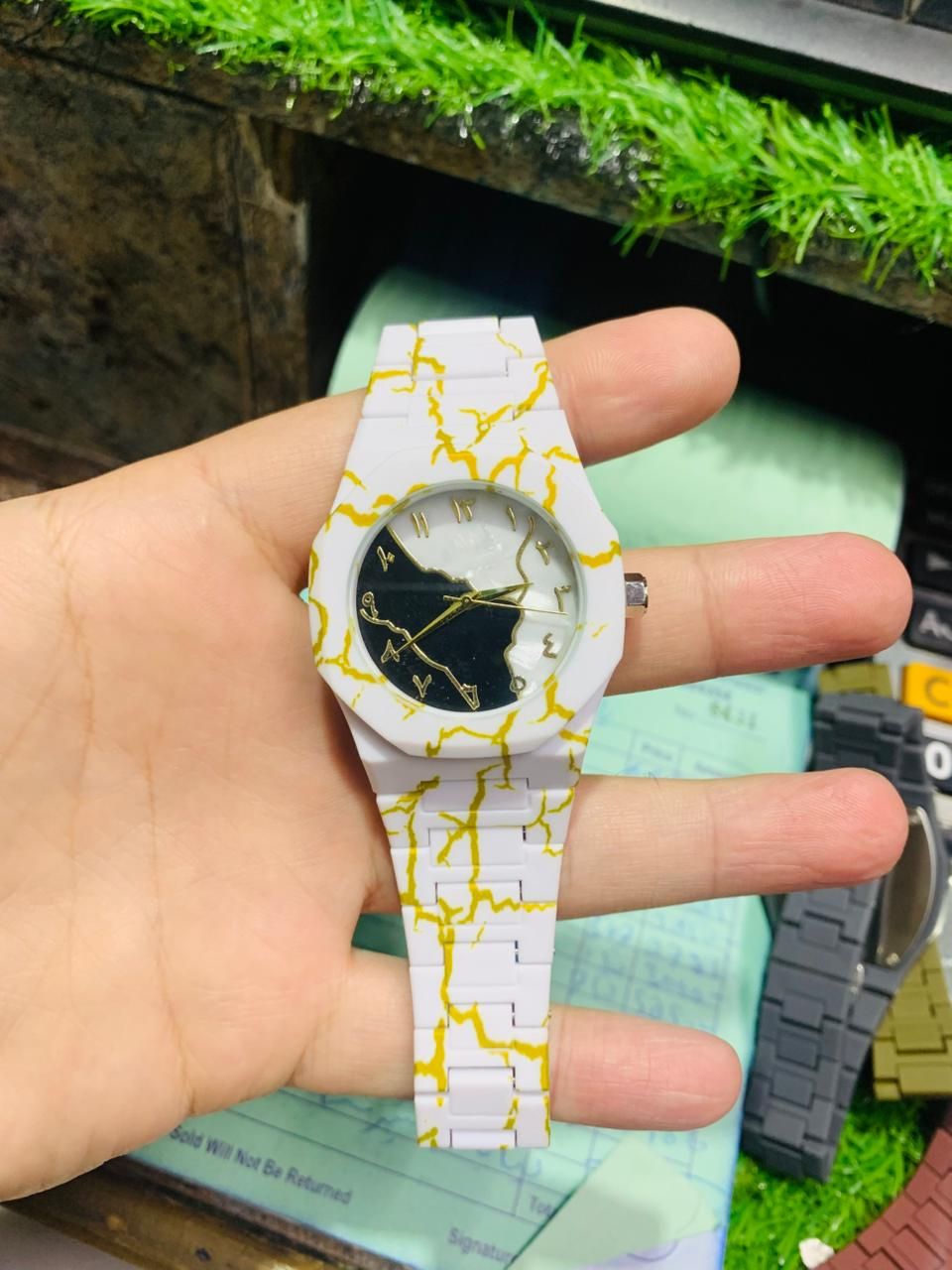 Aura Watch with Double-Design & Dual-Colour Innovation – The Art of Two Faces, One Soul (metal) View Gallery - Pakistan