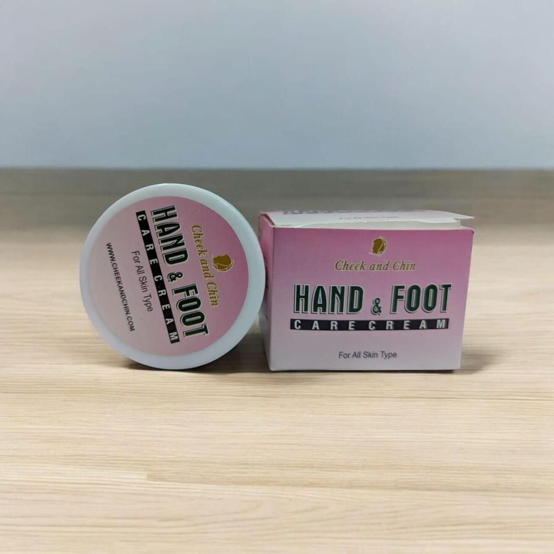 Cheek And Chin Hand And Foot Care Cream Providing Nourishing Formula Effective Moisturizing & Everyday Skin Care - 200g View Gallery - Pakistan