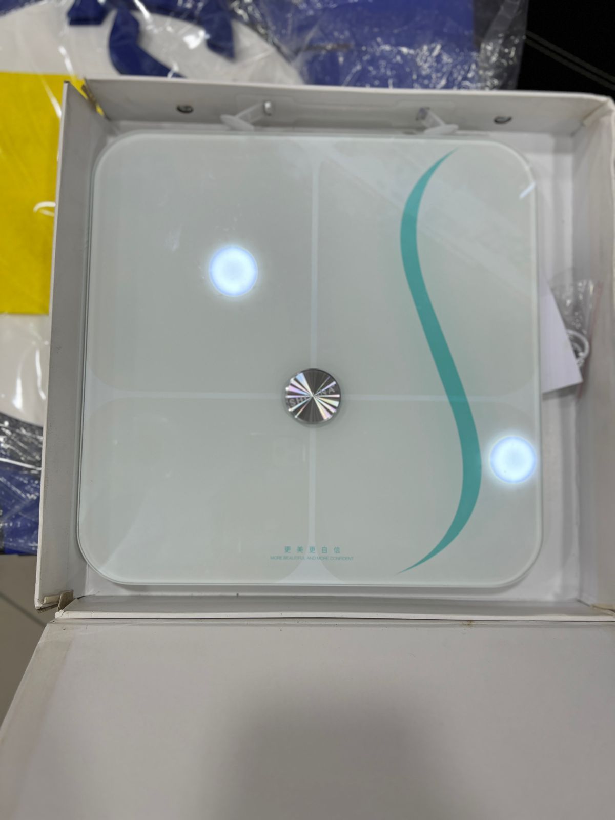 Shouna Elite Precision Smart Body Composition Scale & Wellness Analyzer View Gallery - Pakistan