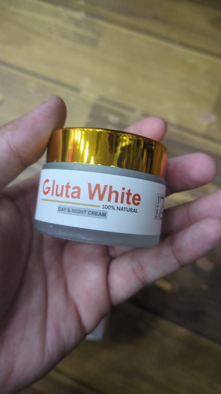 Gluta White Whitening & Brightening Cream Jar – Deep Moisturizing, Skin Softening & Nourishing Formula View Gallery - Pakistan