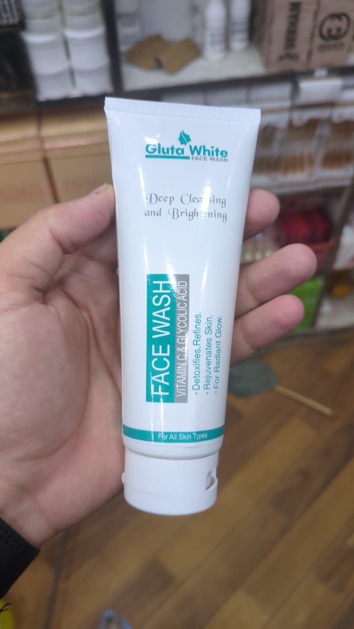 Gluta Wash – Advanced Glutathione Brightening & Refreshing Body Wash View Gallery - Pakistan