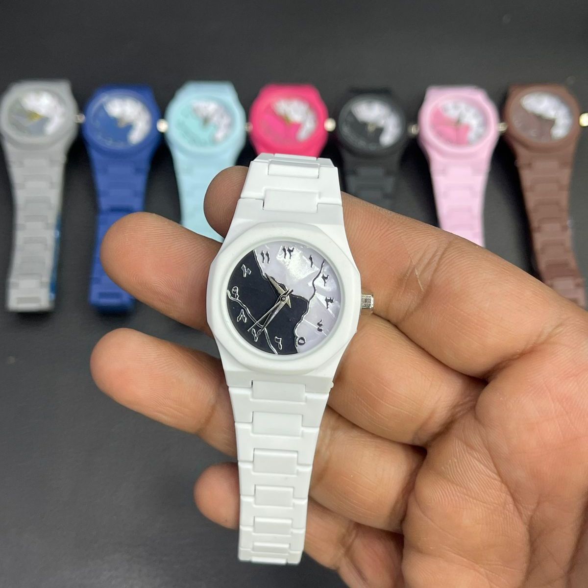 Mini Aura Watch Providing Elegant Design Comfortable Use  Stylish Appearance And Everyday Wear View Gallery - Pakistan