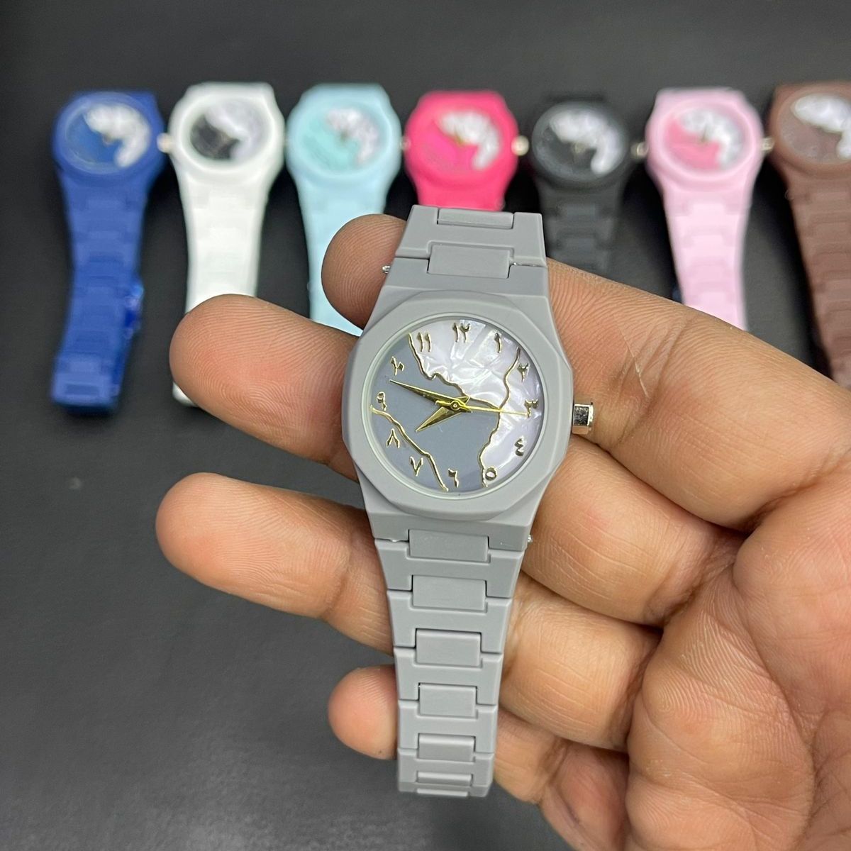 Mini Aura Watch Providing Elegant Design Comfortable Use  Stylish Appearance And Everyday Wear View Gallery - Pakistan