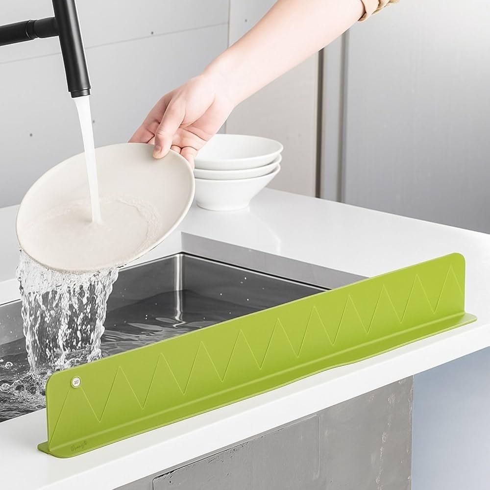 Silicon Sink Splash Guard With Suction Cups / 14Inch Strong Suction Kitchen Sink Water Splash Guard View Gallery - Pakistan