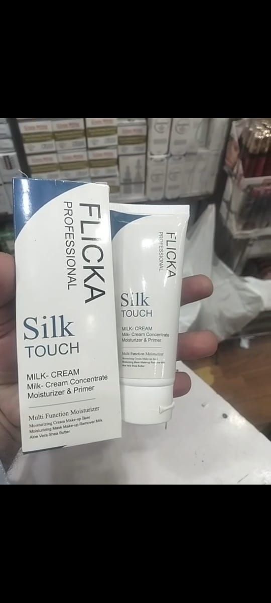 FLiCKA Silk Touch 3‑in‑1 Moisturizer & Primer | Hydrating, Lightweight, Long‑Lasting | Pore Minimizer | View Gallery - Pakistan