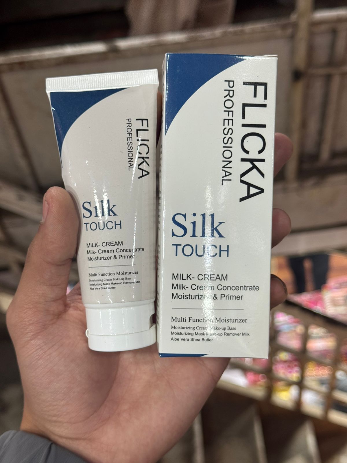 Flicka Silk Touch 3 In 1 Moisturizer And Primer For Face Providing Hydrating Care Smooth Texture Comfortable Use View Gallery - Pakistan