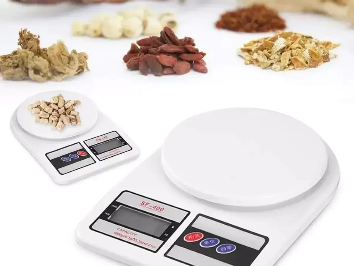 Digital Kitchen Weight Scale | 10 kg Capacity | Measures in g & oz | Without LED View Gallery - Pakistan