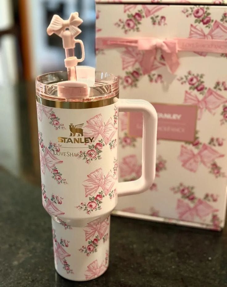 Stanley x LoveShackFancy Limited Edition 40oz Quencher H2.0 FlowState Tumbler – Floral Collaboration Collection ( RANDOM COLOUR ) View Gallery - Pakistan