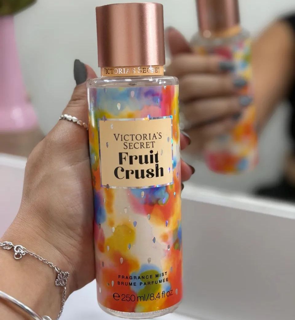 Victoria's Secret Fruit Crush Fragrance Mist Reliable Performance Stylish Appearance And Everyday Perfume Support - 250ML