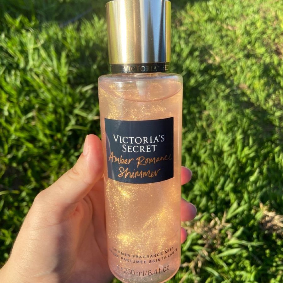 Victoria's Secret Amber Romance Shimmer Fragrance Mist Reliable Performance Stylish Scent - 250ML View Gallery - Pakistan