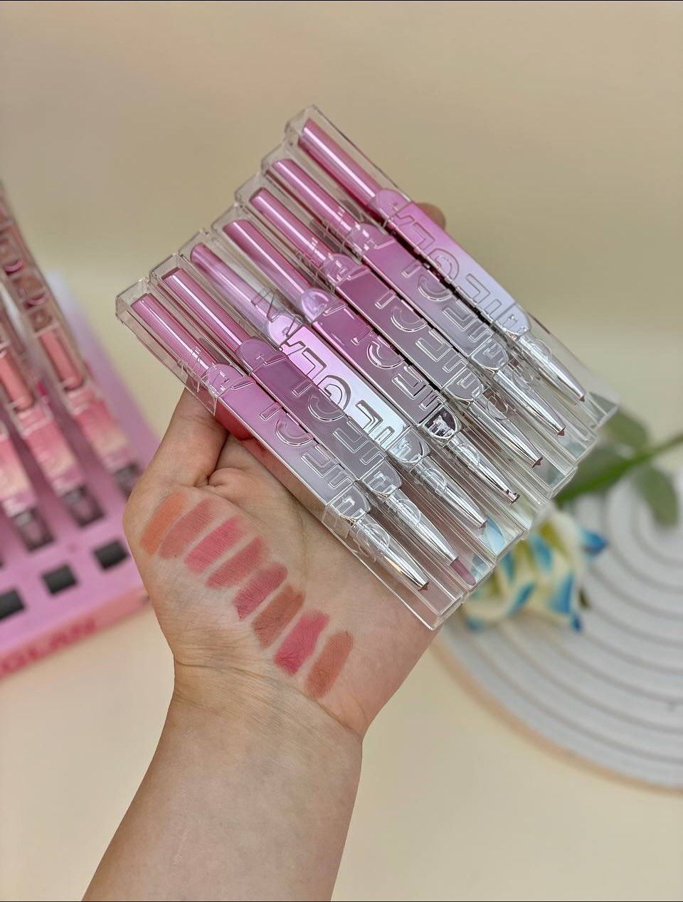 Sighelan 2 In 1 Lipstick And Lip Liner Providing Smooth Application Rich Color Comfortable Use View Gallery - Pakistan