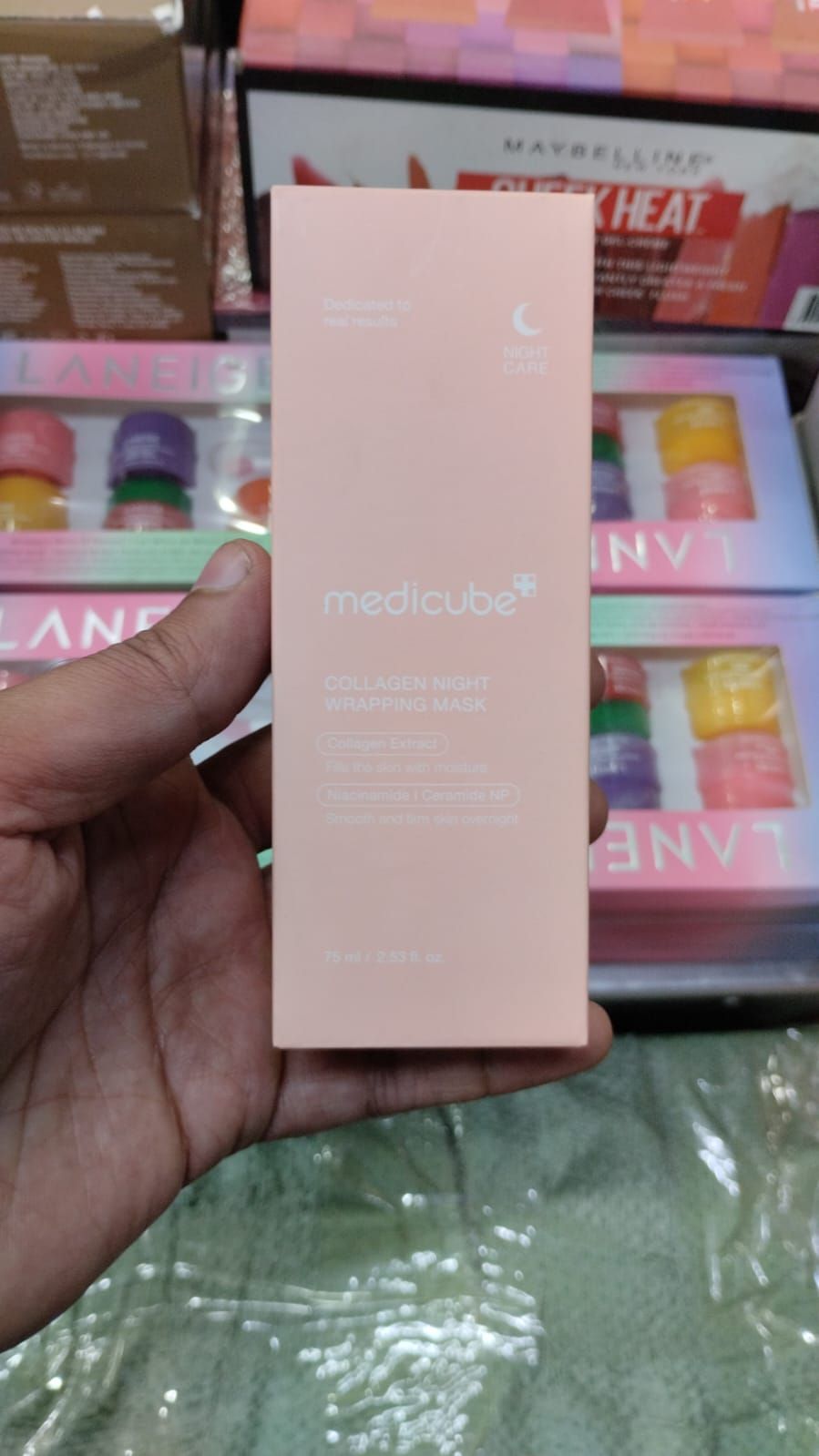 Medicube Collagen Night Wrapping Mask (75ml) – Overnight Elasticity & Hydration Peel-Off Mask View Gallery - Pakistan