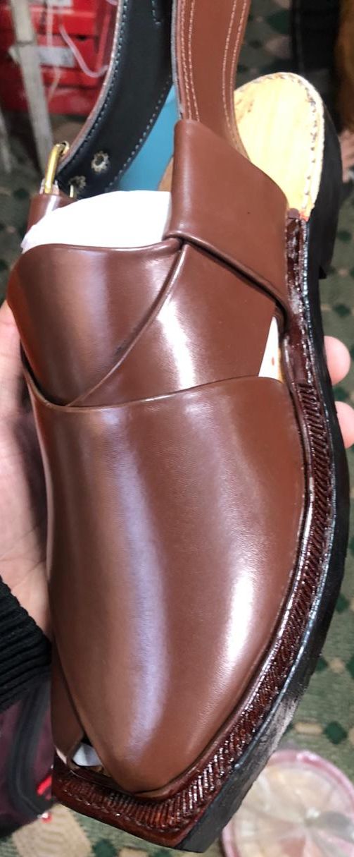 Plain Brown Single Sole Narozi Providing Traditional Style With Durable Build Comfortable Fit View Gallery - Pakistan