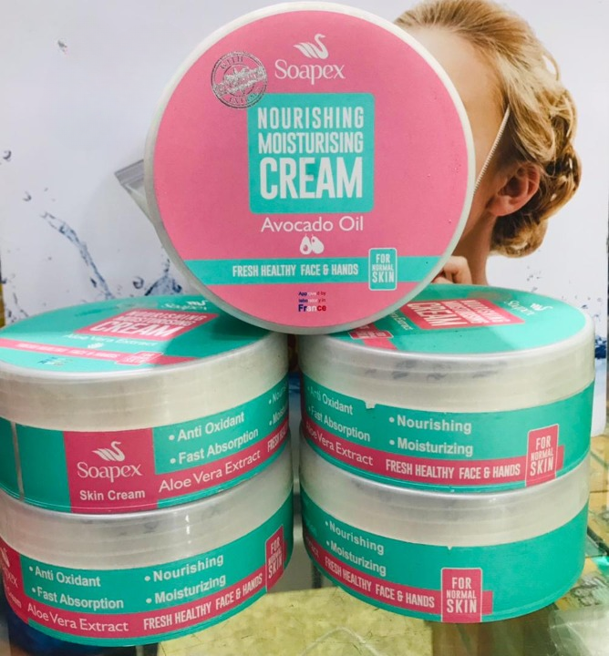 Soapex Nourishing Moisturising Cream Providing Gentle Hydration With Softening Care And Reliable | 220ML View Gallery - Pakistan