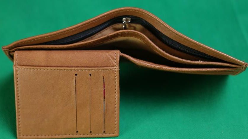 Leather Bifold Wallet With Extra Card Holder Insert For Convenient Storage And Classic Style View Gallery - Pakistan
