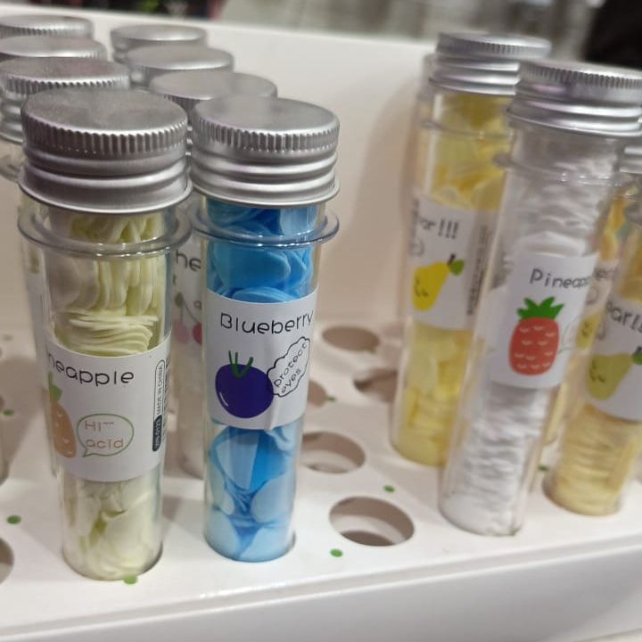 100 Pcs Disposable Flower Paper Soap With Portable Tube Multi Color Travel Sheets For Hand Washing And Outdoor Use Premium Quality (Random Color) View Gallery - Pakistan