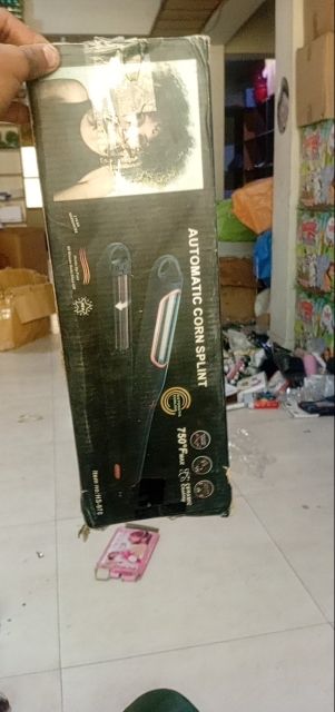 Automatic Split End Trimmer – Cordless Hair Repair Tool for Smooth, Healthy Hair View Gallery - Pakistan