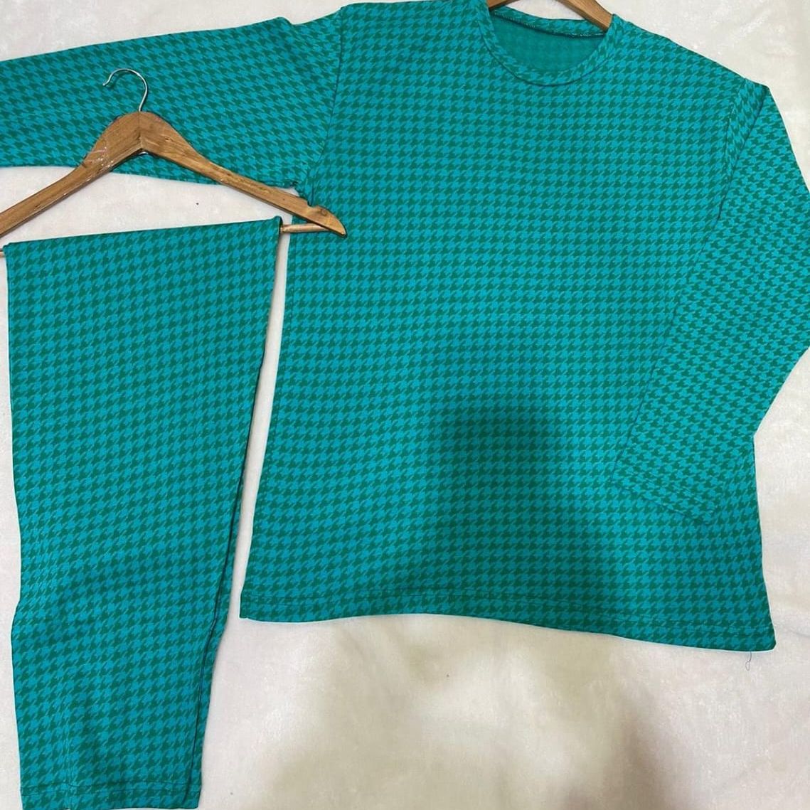 Check Pattern Loungewear Set For Women Stylish Design Smooth Comfort Easy Wear View Gallery - Pakistan