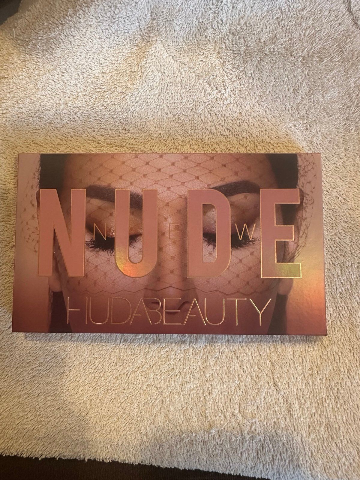 Huda Beauty The New Nude Eyeshadow Palette - 18 Pan Ultra-Pigmented Shadow Collection with Mattes