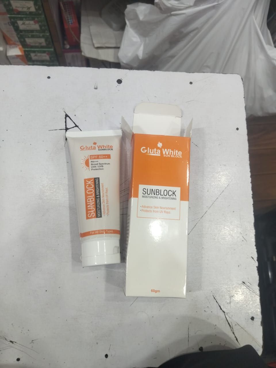 Gluta White Sunblock – Whitening & UV Protection Sunscreen (All Skin Types) View Gallery - Pakistan