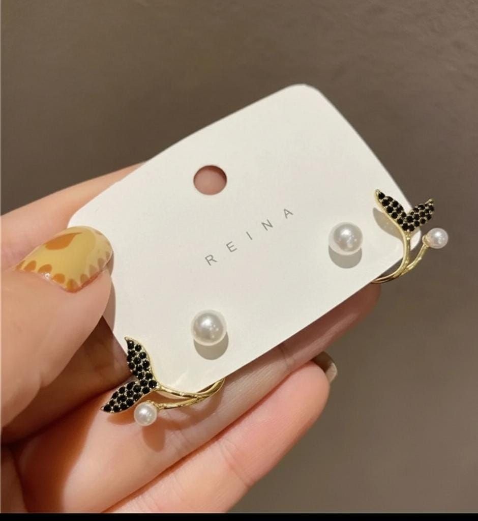 AUJ-939 Korean Fish Tail Earrings – Elegant Fashion Jewellery, Stylish Accessory for Women View Gallery - Pakistan