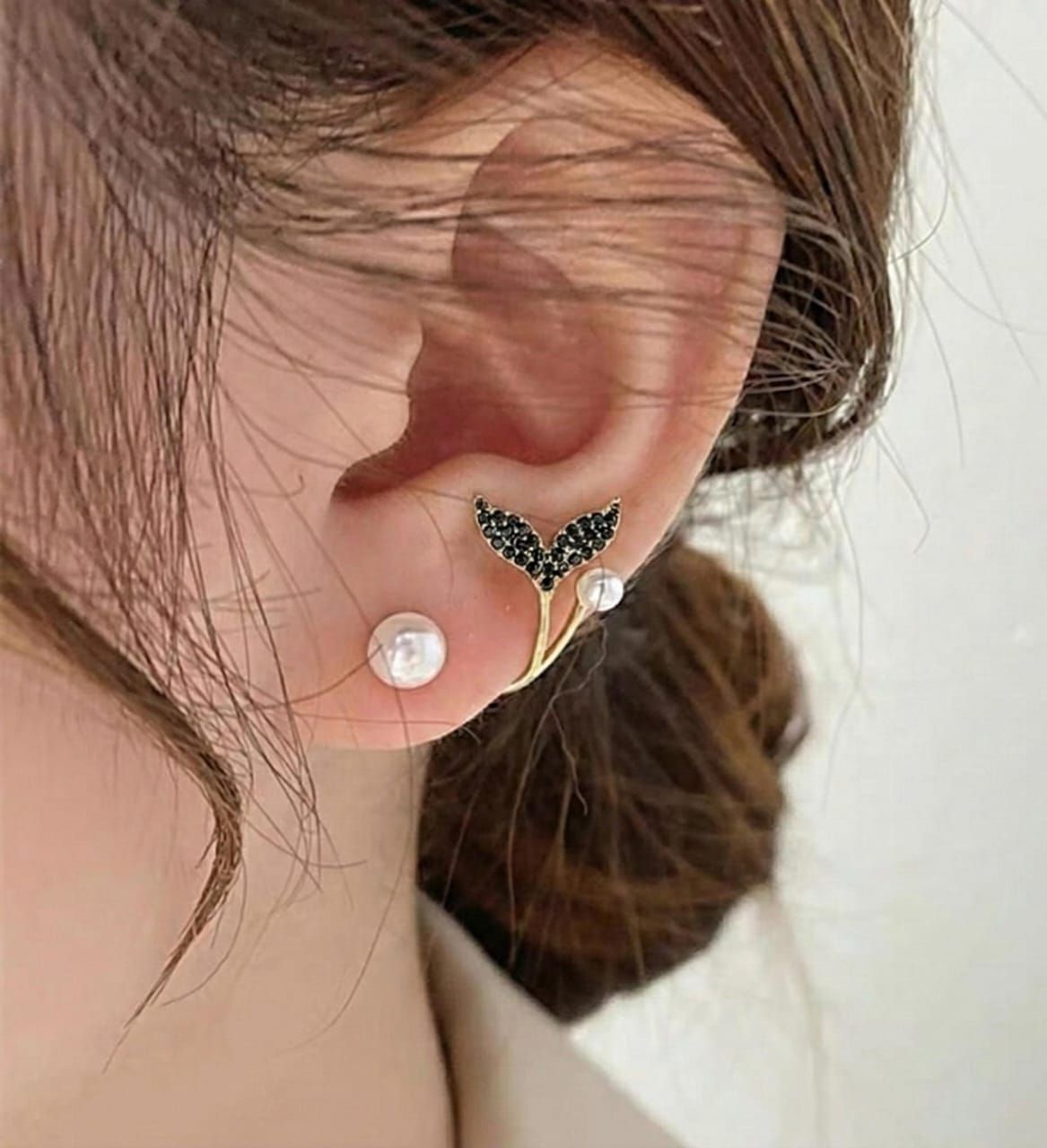 AUJ-939 Korean Fish Tail Earrings – Elegant Fashion Jewellery, Stylish Accessory for Women View Gallery - Pakistan