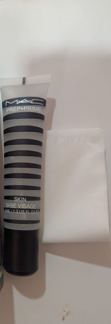 MAC Matchmaster SPF 15 Foundation – Shade NC20 (or NC15) | Demi‑Matte, Shade‑Adaptive, Medium‑Buildable Coverage (50 ml) View Gallery - Pakistan