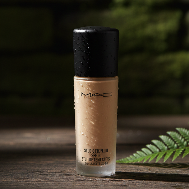 MAC Studio Fix Fluid SPF 15 Foundation – Shade NC20 | 24-Hour Wear, Oil-Free, Natural Matte Finish, Medium-to-Full Coverage, 30ml View Gallery - Pakistan