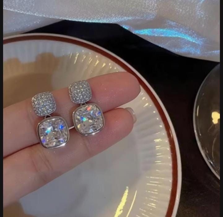 ZJE-163 Korean Zircon Crystal Earrings – Elegant Design, Stylish Fashion Jewellery for Women View Gallery - Pakistan