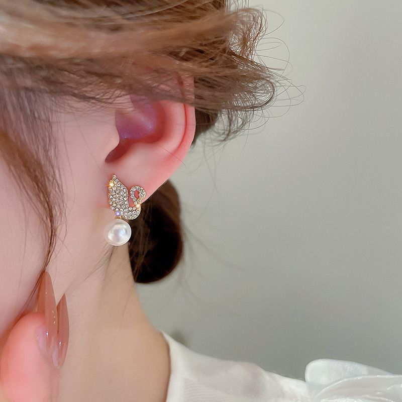 ZJE-911 Swan Pearl Earrings – Elegant Korean Style Jewellery , Stylish Accessory for Women View Gallery - Pakistan