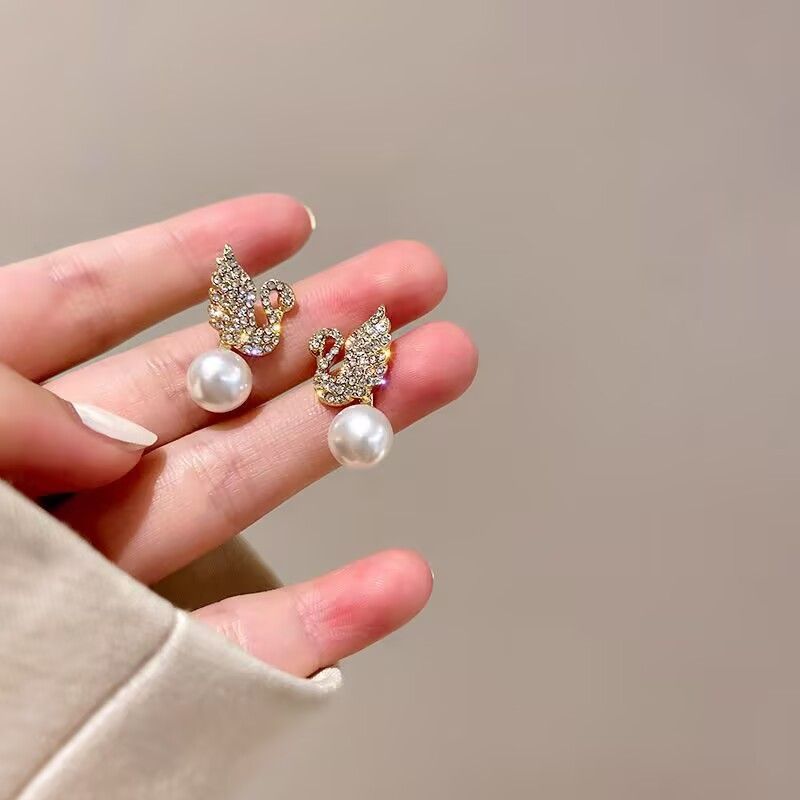 ZJE-911 Swan Pearl Earrings – Elegant Korean Style Jewellery , Stylish Accessory for Women View Gallery - Pakistan