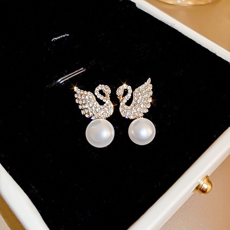 ZJE-911 Swan Pearl Earrings – Elegant Korean Style Jewellery , Stylish Accessory for Women View Gallery - Pakistan