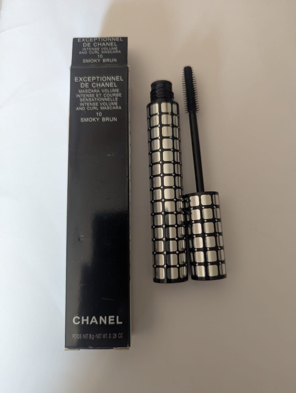 Chanel Exceptionnel De Chanel Mascara – Intense Volume & Curl | Shade 10 Smoky Brun | 8g View Gallery - Pakistan