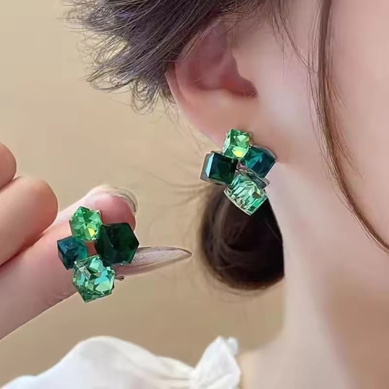 PJX-121 Crystal Sparkling Korean Earrings – Elegant Shine, Premium Style & Stunning Feminine Charm View Gallery - Pakistan