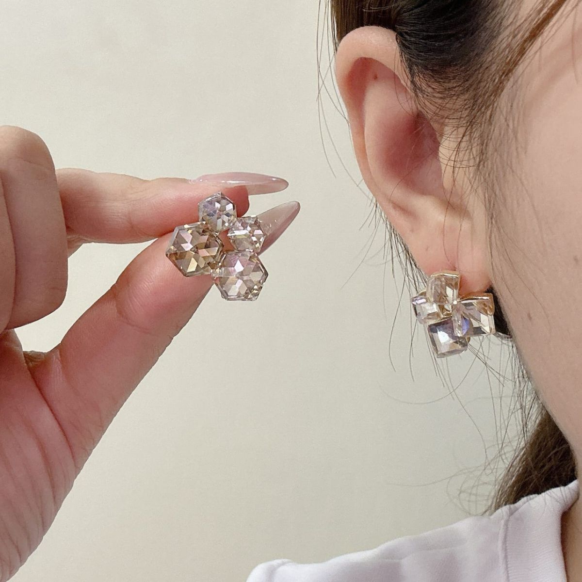 PJX-121 Crystal Sparkling Korean Earrings – Elegant Shine, Premium Style & Stunning Feminine Charm View Gallery - Pakistan