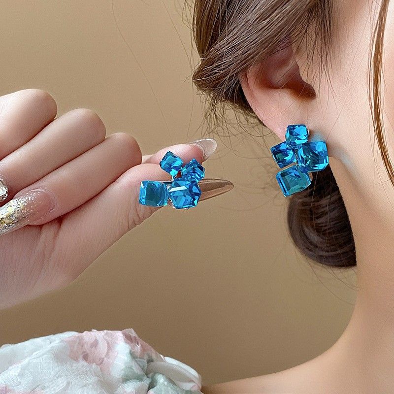 PJX-121 Crystal Sparkling Korean Earrings – Elegant Shine, Premium Style & Stunning Feminine Charm View Gallery - Pakistan