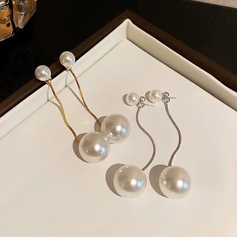 AWJ-157 Elegant Pearl Hanging Korean Earrings – Stylish, Lightweight & Trendy Fashion Jewelry for Women View Gallery - Pakistan