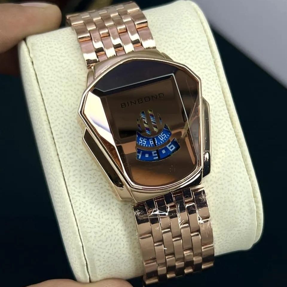 Stylish Mens Quartz Watch With Chain Strap Elegant Durable Quality Reliable Performance Timeless Design View Gallery - Pakistan