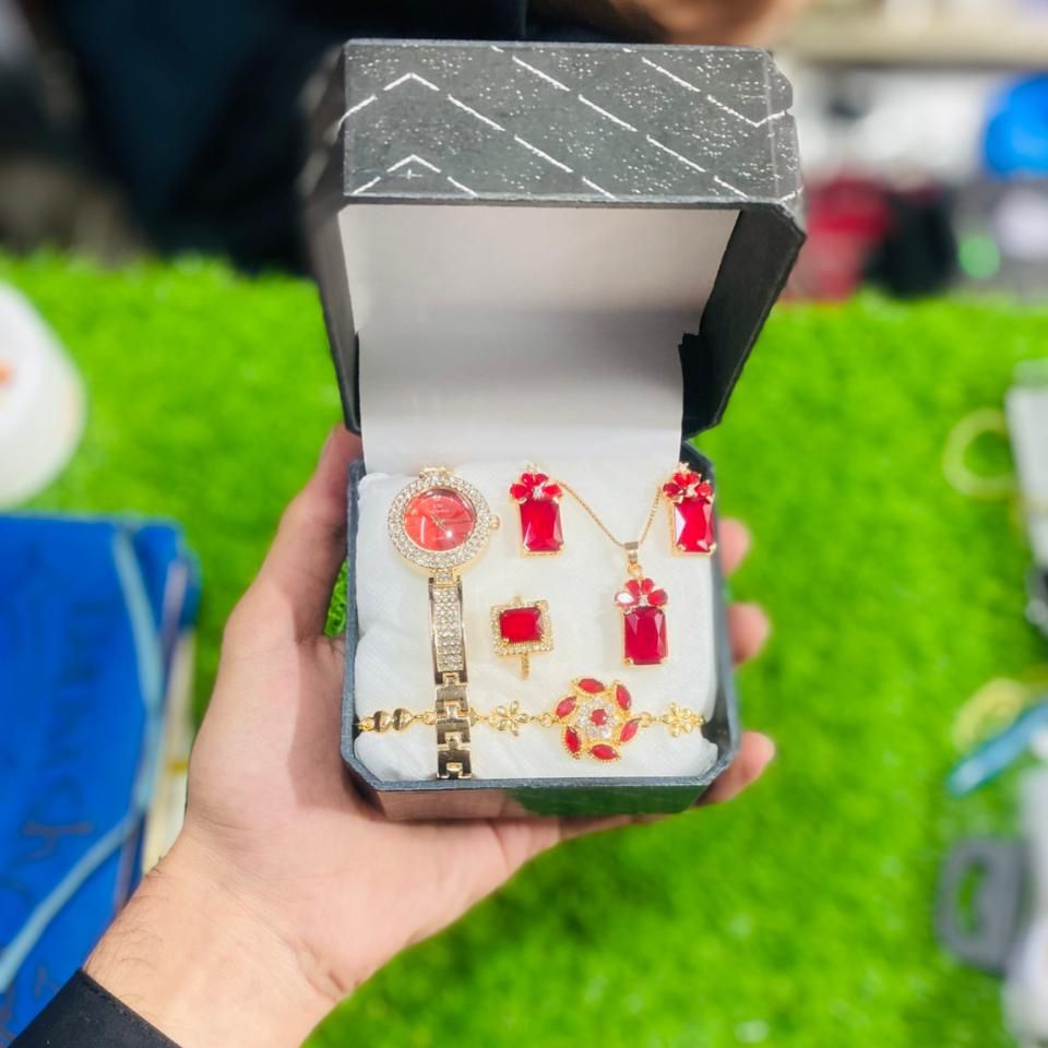Jewellery Watch For Ladies Elegant Stylish Durable Quality Timeless Design Reliable Performance (With Box) View Gallery - Pakistan
