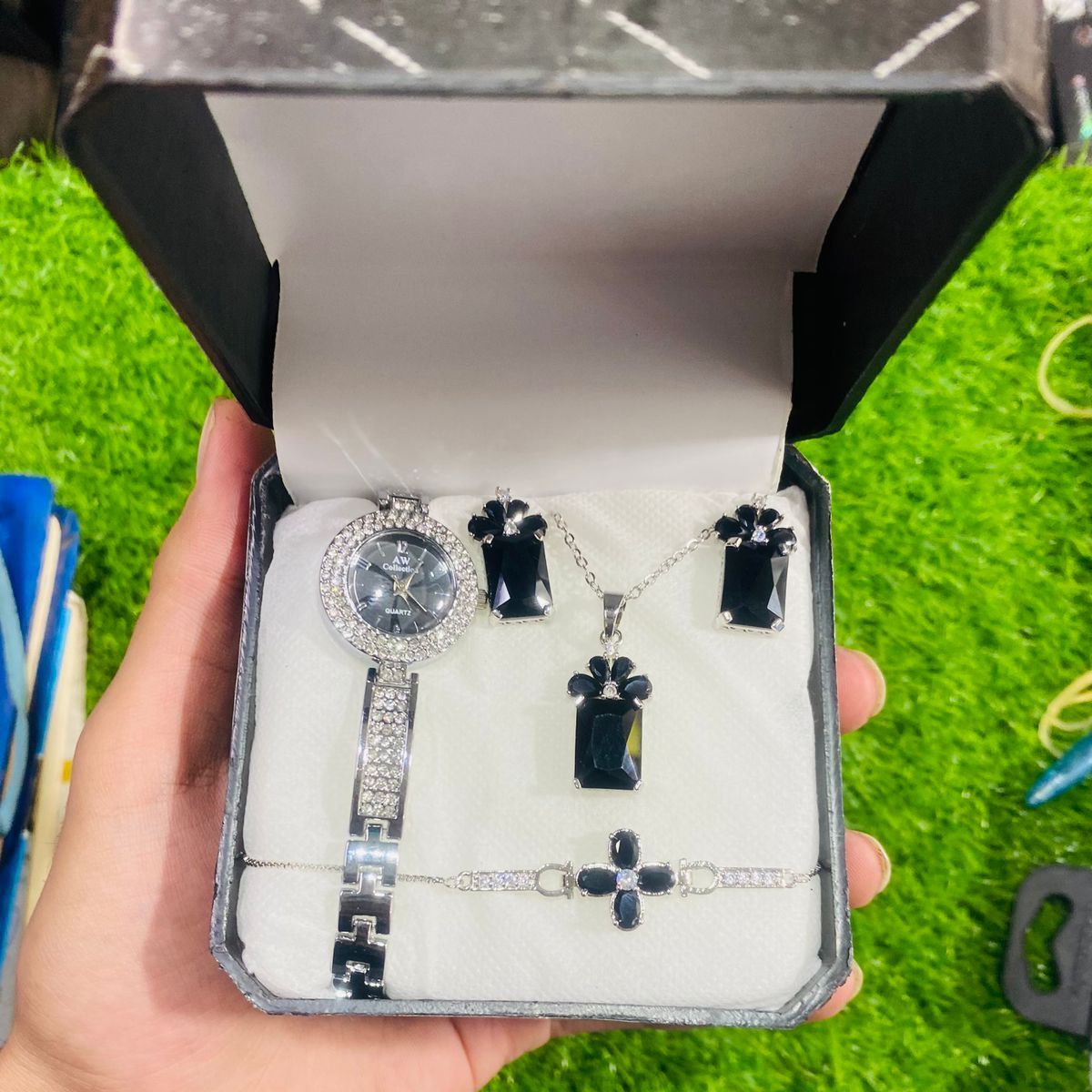 Ladies Jewellery Watch Premium Elegant Stylish Durable Quality Timeless Fashion Accessory (With Box) View Gallery - Pakistan