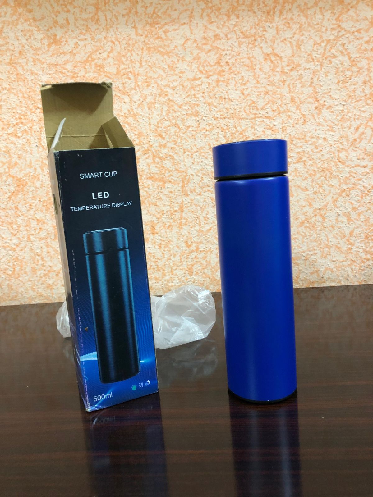 Temperature Display Vacuum Insulated Water Bottle Thermo Flask Made of Premium Stainless Steel Coffee Cup (Random Color) View Gallery - Pakistan
