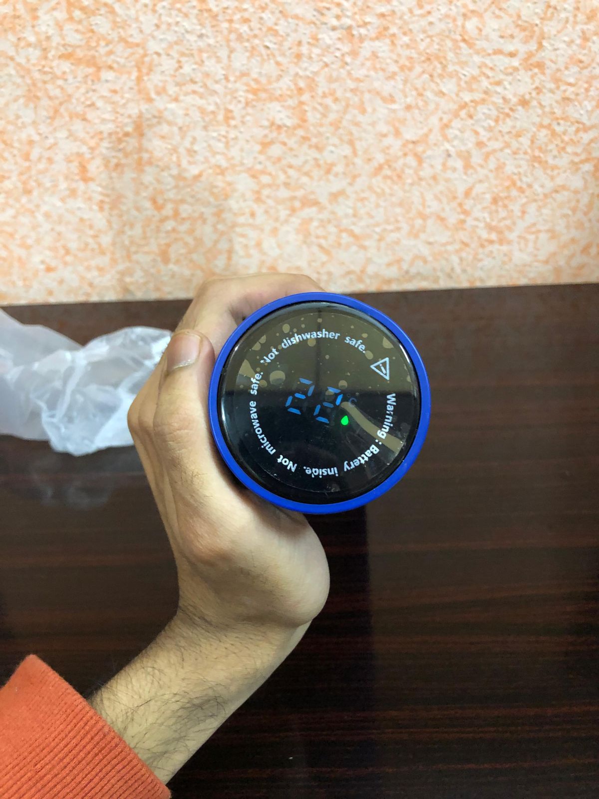 Temperature Display Vacuum Insulated Water Bottle Thermo Flask Made of Premium Stainless Steel Coffee Cup (Random Color) View Gallery - Pakistan