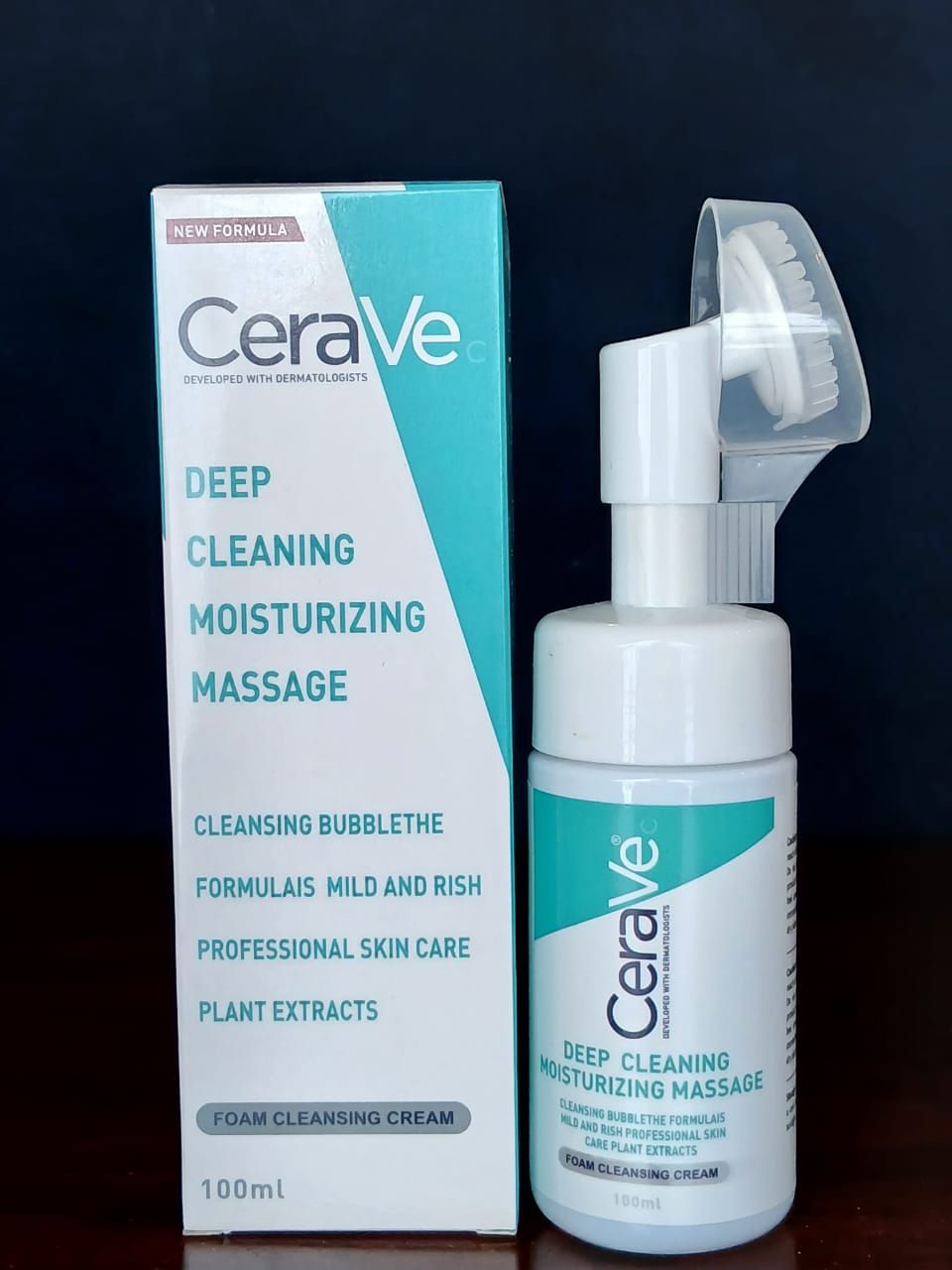 CeraVe Deep Cleaning Moisturizing Massage Foam Cleansing Cream – Gentle, Hydrating Facial Cleanser for Soft, Balanced & Fresh Skin View Gallery - Pakistan