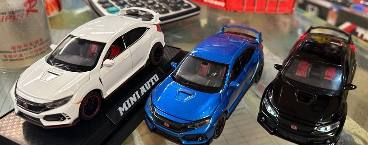 Honda Civic Type-R Racer Die-Cast Model Car | 6-Inch Alloy Toy Car with Sensor Touch (Random Color) View Gallery - Pakistan