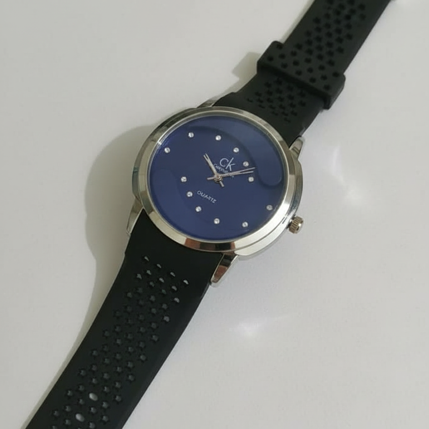 Stylish Quartz Analog Wrist Watch for Men & Women – Silicone Strap, Minimalist Dial, Premium Design View Gallery - Pakistan