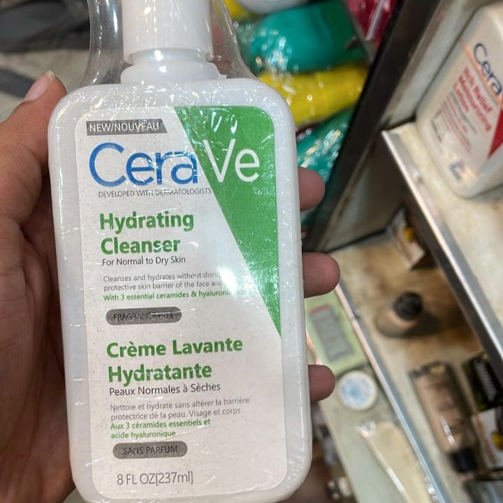 Cerave Hydrating Facial Cleanser 237ml – Gentle Moisturizing Face Wash With Hyaluronic Acid And Ceramides For Normal To Dry Skin View Gallery - Pakistan